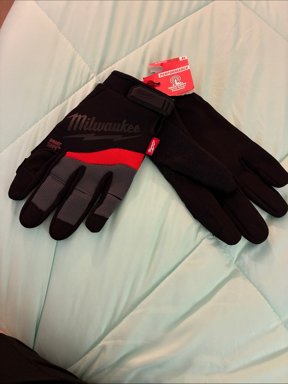 Milwaukee Men's Black & Red Performance Work Gloves with Touchscreen Tips